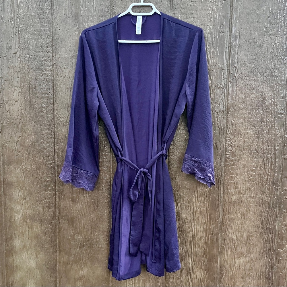 Gilligan & O'Malley Purple Silky Shirt Robe with Lace Trim Size M/L